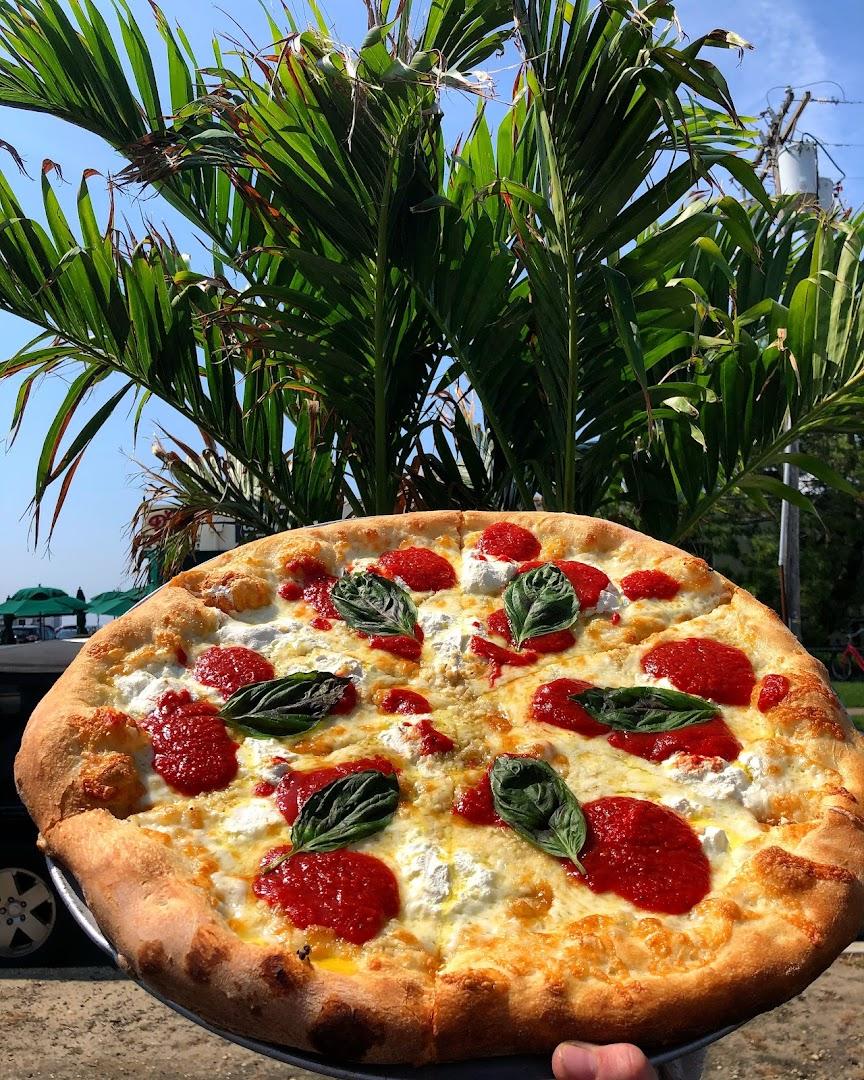 Mamalukes Pizza & Ice Cream