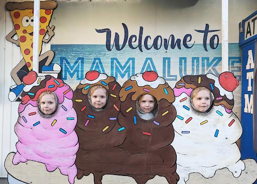 Mamalukes Pizza & Ice Cream